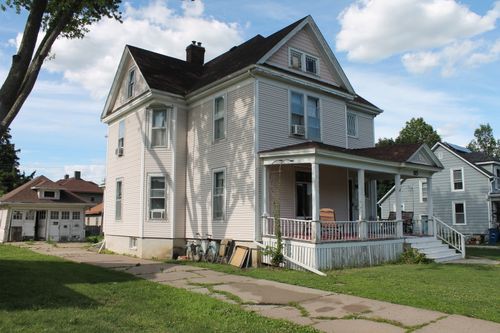 115 E Court St, Cambridge, IL, 61238-1302 | Card Image