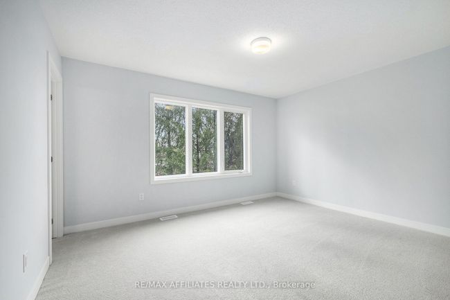 110 Robert Perry St, House attached with 3 bedrooms, 4 bathrooms and 1 parking in Kemptville ON | Image 6