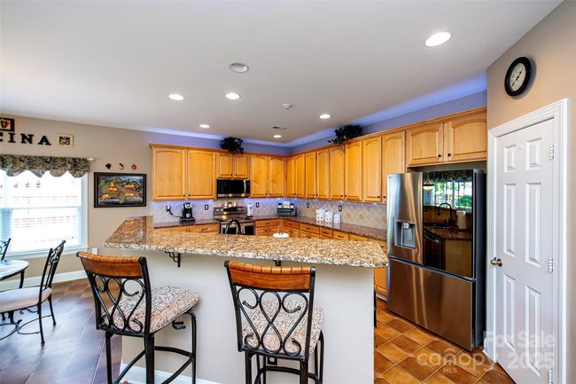 Kitchen | Image 8