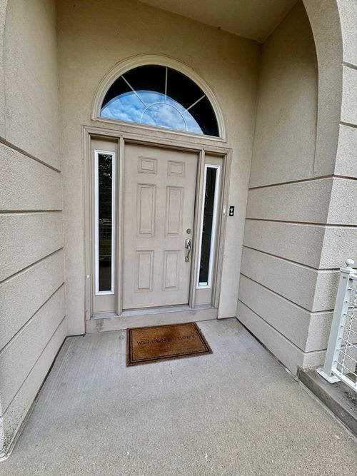 30-30 Beaconsfield Ct, Lincolnshire, IL, 60069-2905 | Card Image