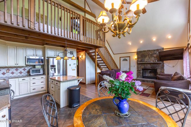Open Floor Plan | Image 10