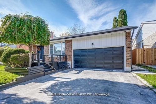 64 Rutledge ( Basement) Avenue, Newmarket, ON, L3Y4T5 | Card Image