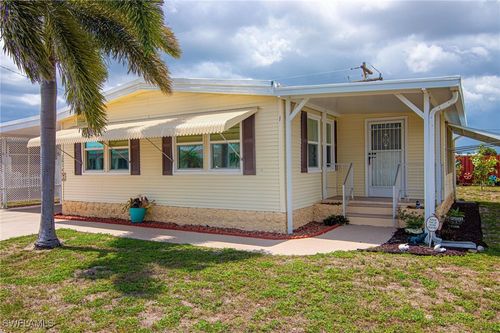 2814 Indianwood Dr, North Fort Myers, FL, 33917-1818 | Card Image