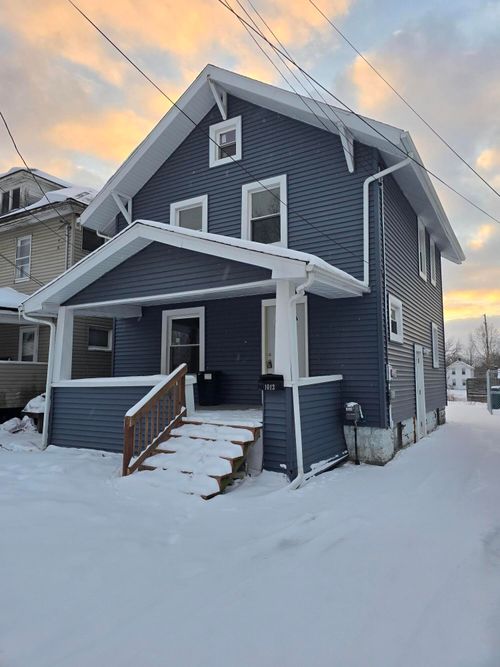 1013 Mahlon St, Lansing, MI, 48906-5449 | Card Image