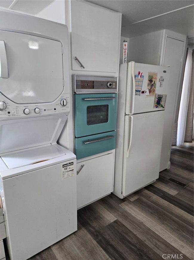 Laundry area | Image 9