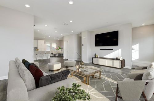 11001 Logan Way, San Diego, CA, 92129-2080 | Card Image