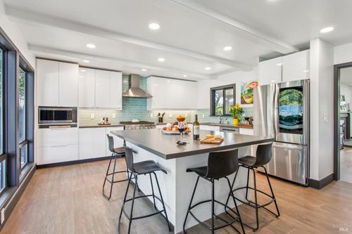 2100 Center Road, Novato, CA, 94947 | Card Image