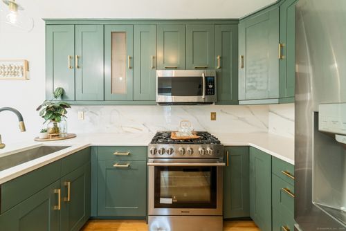 57 Cypress Rd, Newington, CT, 06111-5601 | Card Image