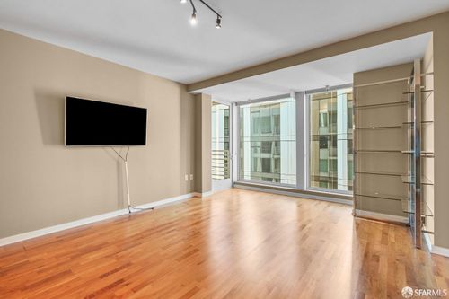 635-555 4th St, San Francisco, CA, 94107-5525 | Card Image