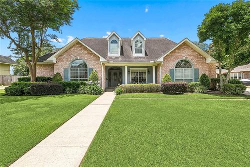 304 Hawthorne St, Gretna, LA, 70056-7040 | Card Image