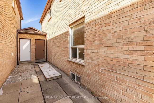 104 Sandmere Ave, House attached with 4 bedrooms, 3 bathrooms and 3 parking in Brampton ON | Image 49