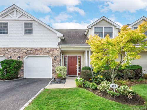 387-194 Pond View Drive, North Hempstead, NY, 11050 | Card Image