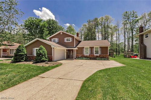 33320 Outley Park Dr, Solon, OH, 44139-4449 | Card Image