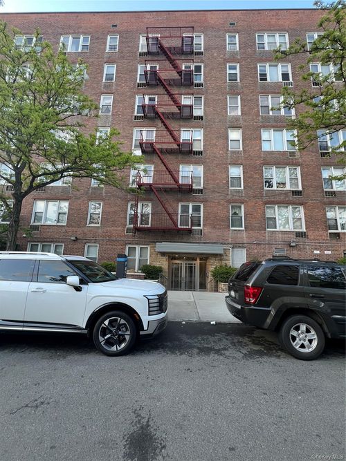 3g-1332 Metropolitan Ave, Bronx, NY, 10462-7978 | Card Image