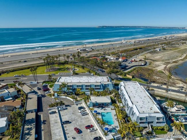 34 Montego Ct, Condo with 2 bedrooms, 3 bathrooms and 2 parking in Coronado CA | Image 34
