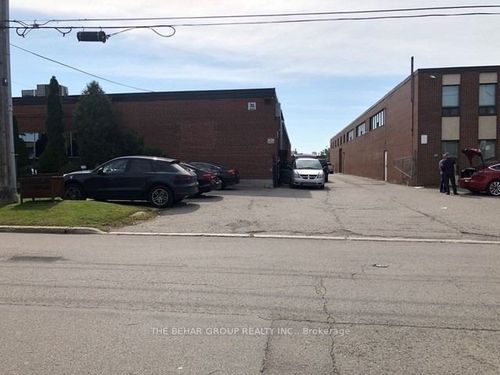35 Colville Rd, North York, ON, M6M2Y2 | Card Image