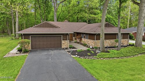 941 Melrose St, Bowling Green, OH, 43402-3632 | Card Image