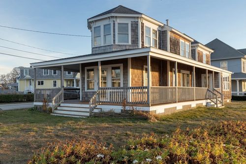 46 Sunset Ave, Hull, MA, 02045-1810 | Card Image