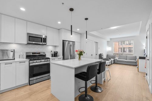 210-20052 83a Ave, Langley, BC, V2Y3P4 | Card Image