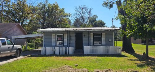 1713 W Frank St, Grand Saline, TX, 75140-2602 | Card Image