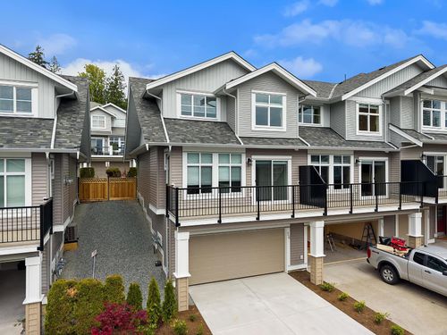 56-20449 66 Ave, Langley, BC, V2Y3C1 | Card Image