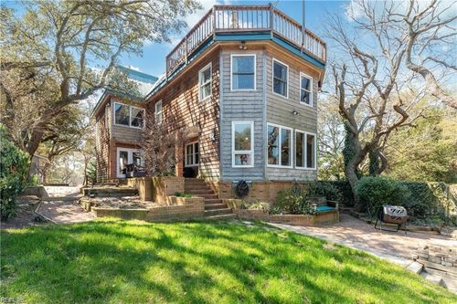 9566 8th Bay St, Norfolk, VA, 23518-1206 | Card Image