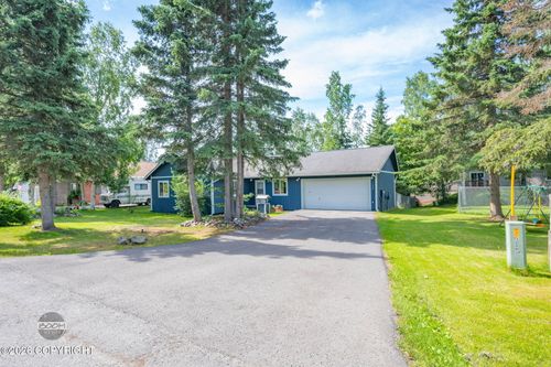 11238 Borealis St, Eagle River, AK, 99577-7853 | Card Image