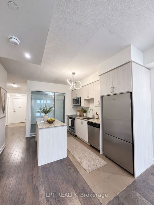 613-9191 Yonge St, Richmond Hill, ON, L4C1E2 | Card Image