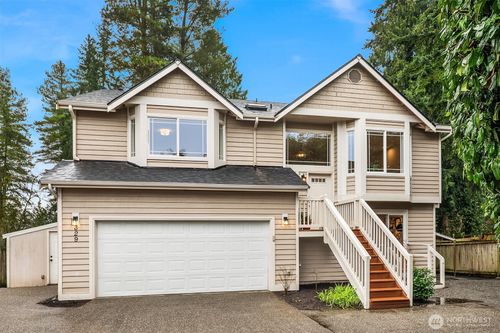329 Ne 185th St, Shoreline, WA, 98155-2104 | Card Image
