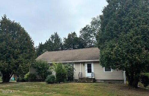 26 Pine Ave, Wynantskill, NY, 12198-7555 | Card Image