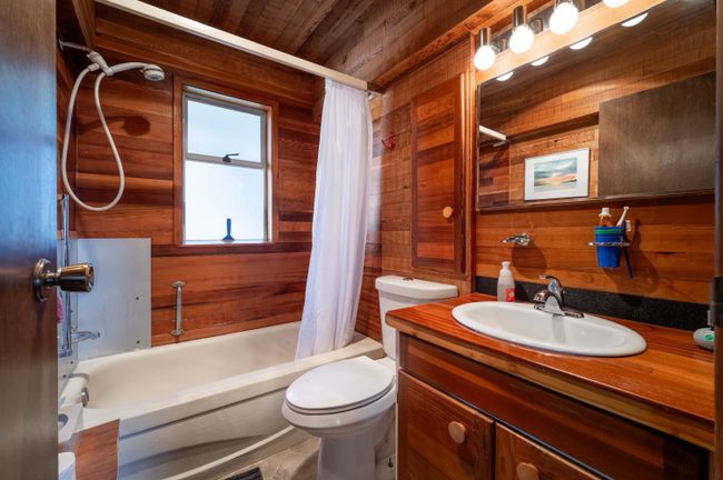 162 Spinnaker Drive, House other with 3 bedrooms, 2 bathrooms and 4 parking in Mayne Island BC | Image 21