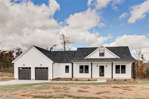 3247 Fox Glow Trl, Asheboro, NC, 27205-8272 | Card Image