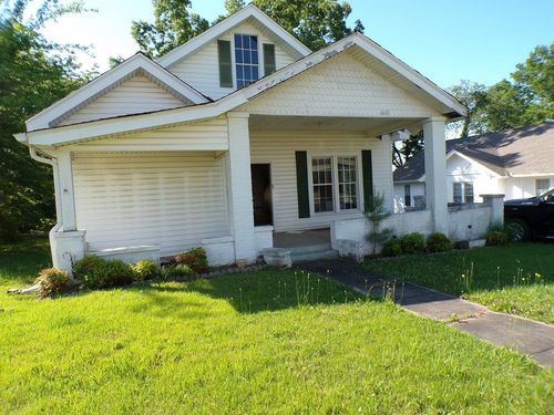 227 N 5th St, Selmer, TN, 38375 | Card Image