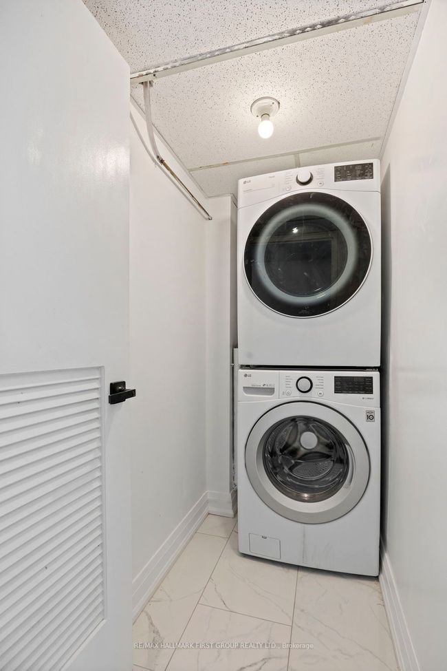 402 - 1705 Mccowan Rd, Condo with 2 bedrooms, 2 bathrooms and 1 parking in Scarborough ON | Image 27