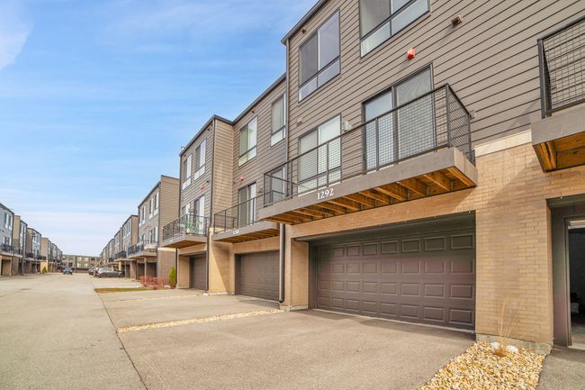 1292 Quadrant Ln, Townhouse with 3 bedrooms, 3 bathrooms and 2 parking in Schaumburg IL | Image 39