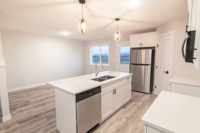 11433 95 Street, Home with 3 bedrooms, 3 bathrooms and 2 parking in Clairmont AB | Image 19