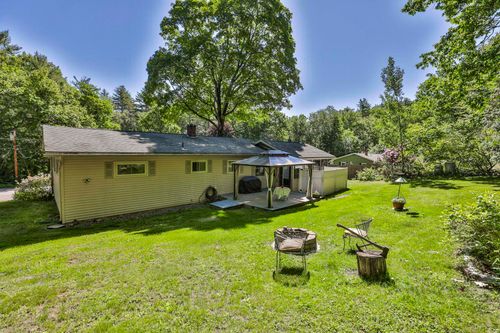 2 Dove St, Boscawen, NH, 03303-1144 | Card Image