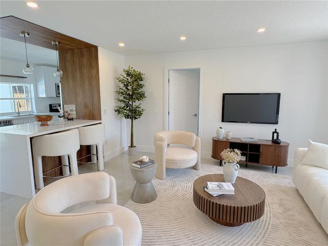 8911 Nw 7 Th Ct, House other with 3 bedrooms, 2 bathrooms and null parking in Pembroke Pines FL | Image 4