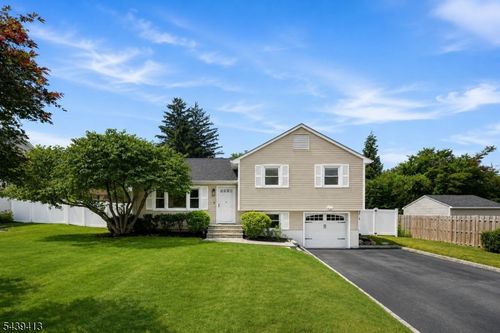 13 Cedar St, East Hanover, NJ, 07936-3026 | Card Image