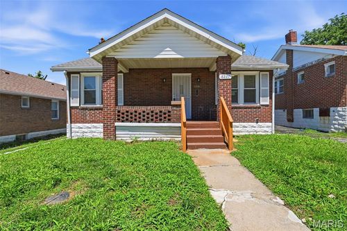 8221 Toddy Avenue, St John, MO, 63114 | Card Image