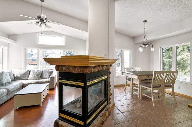 9 Chaparral Cove Se, House other with 4 bedrooms, 3 bathrooms and 4 parking in Calgary AB | Image 13
