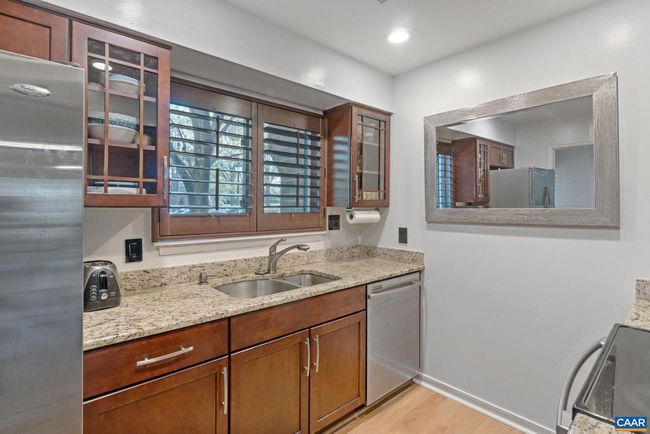 958 Sutton Ct, Townhouse with 2 bedrooms, 2 bathrooms and null parking in CHARLOTTESVILLE VA | Image 9