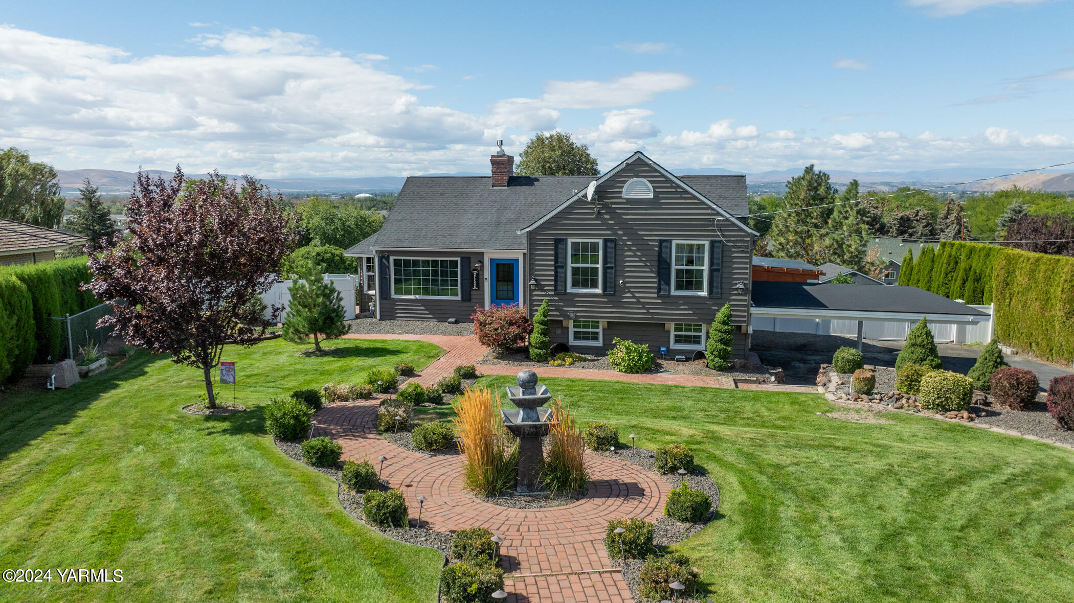 Roza Vista Dr, Yakima, WA 98901