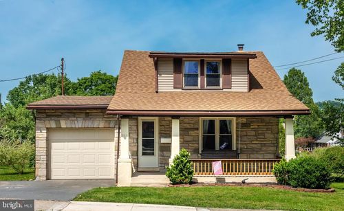 253 Master St, POTTSTOWN, PA, 19464-3927 | Card Image