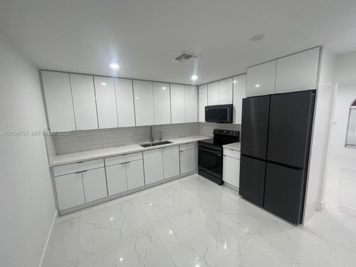1-1010 Sw 84th Ave, Miami, FL, 33144-4116 | Card Image