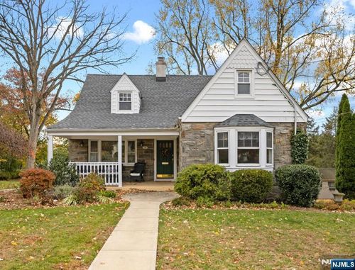 70 Highland Ave, Midland Park, NJ, 07432-1804 | Card Image