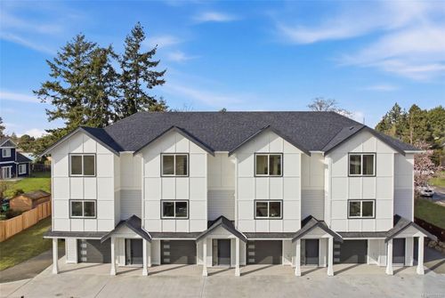 2-621 Broadway St, Saanich, BC, V8Z2G5 | Card Image