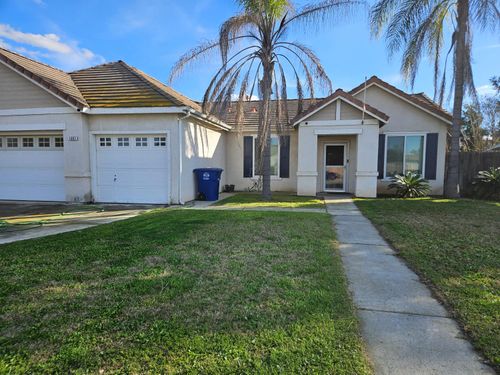 1607 Cooper St, Selma, CA, 93662-2945 | Card Image