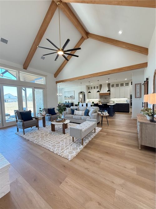 3201 Hunters Crossing Trl, Bryan, TX, 77808-2347 | Card Image