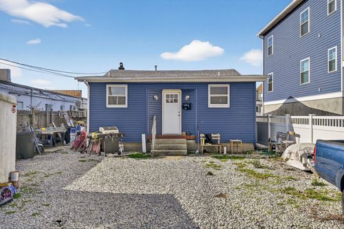 106 W Youngs Ave, Wildwood, NJ, 08260-1849 | Card Image